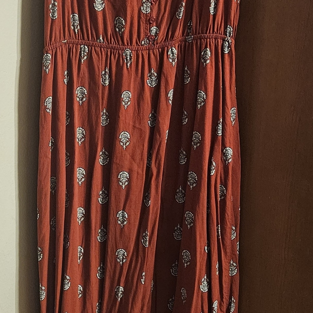 Old Navy Rust Maxi Dress with White Floral Pattern